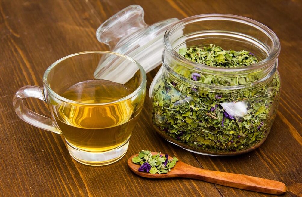 té de hierbas para limpiar el cuerpo de parásitos